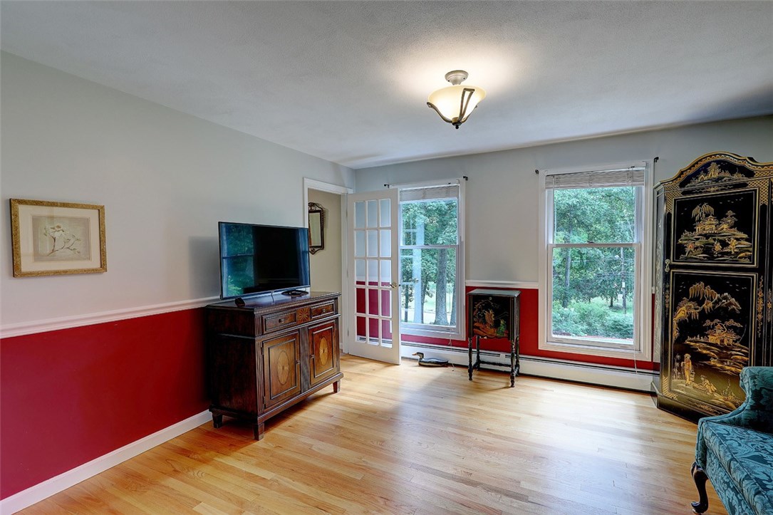 24 Colwell Road Smithfield, RI 02828 - Photo 31 of 50
