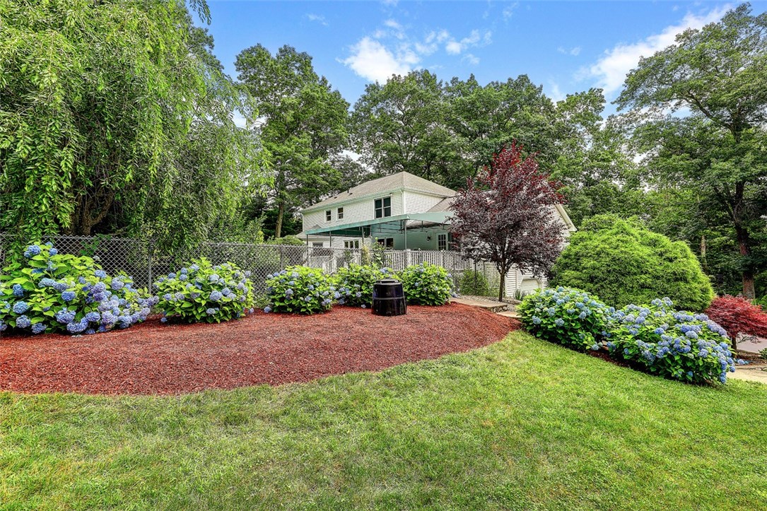 24 Colwell Road Smithfield, RI 02828 - Photo 5 of 50