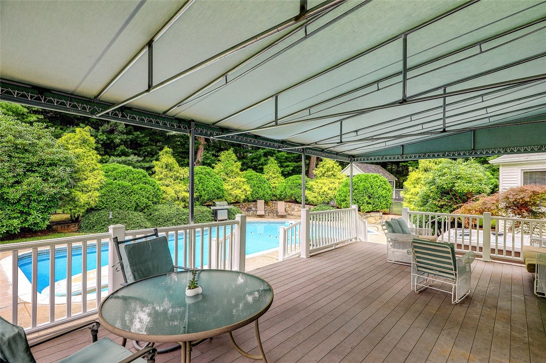 24 Colwell Road Smithfield, RI 02828 - Photo 10 of 50