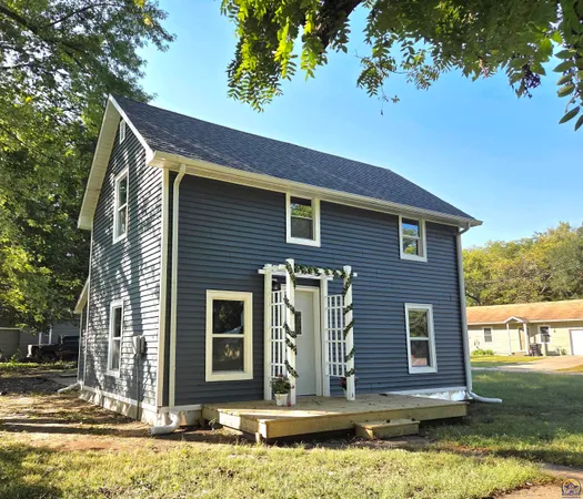 $129,900 | 321 West Perry Street, Rossville, KS 66533