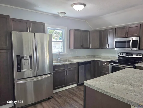 $129,900 | 321 West Perry Street, Rossville, KS 66533