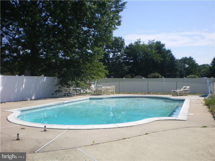 253 Genesee Road Clarksboro, NJ 08020 - Photo 6 of 19 Gallery Image 6