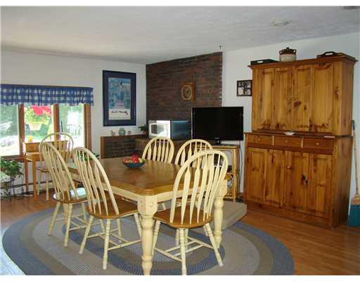 33 Burrough Road Lisbon, ME 04252 - Photo 5 of 22 Kitchen.