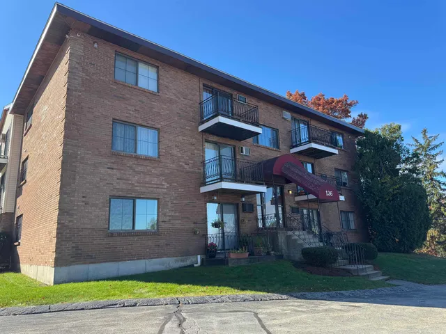 $1,600 | 136 Mammoth Road, Unit 23, Hooksett, NH 03106