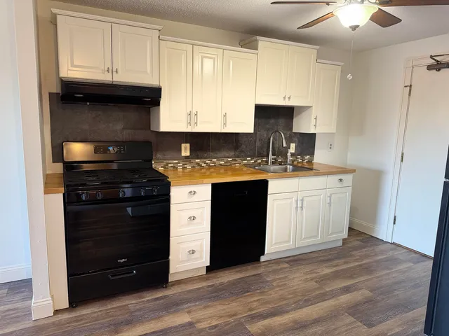 $1,600 | 136 Mammoth Road, Unit 23, Hooksett, NH 03106