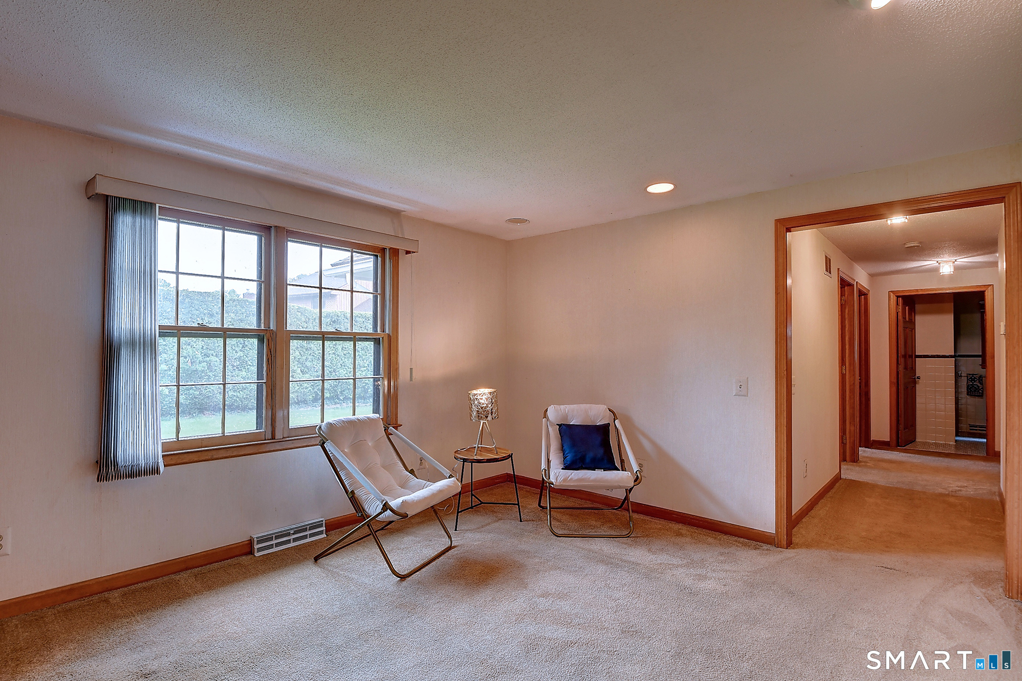 80 Grist Mill Road Wethersfield, CT 06109 - Photo 16 of 40 a living room with furniture