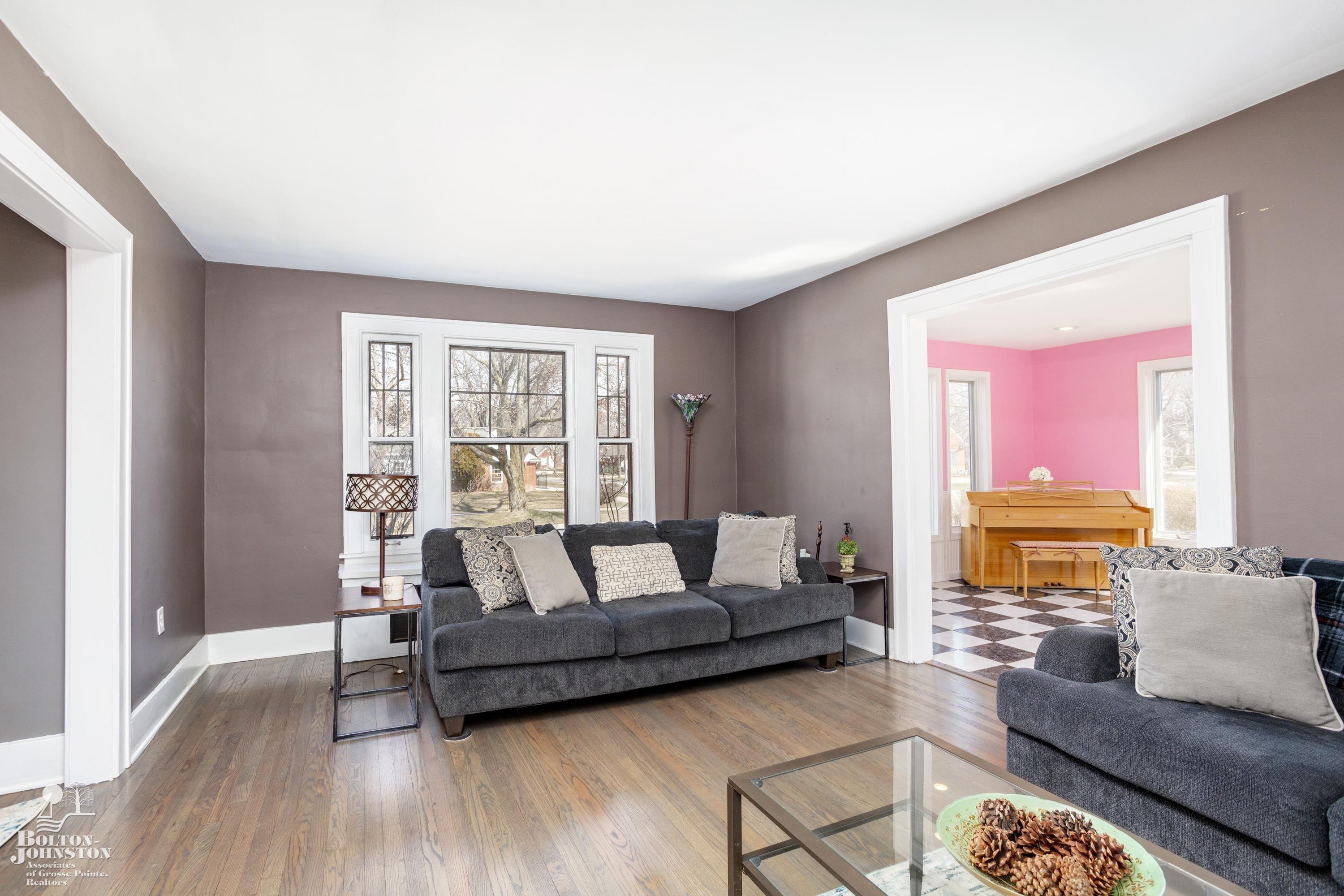 1497 Hawthorne Road Grosse Pointe Woods, MI 48236 - Photo 18 of 52