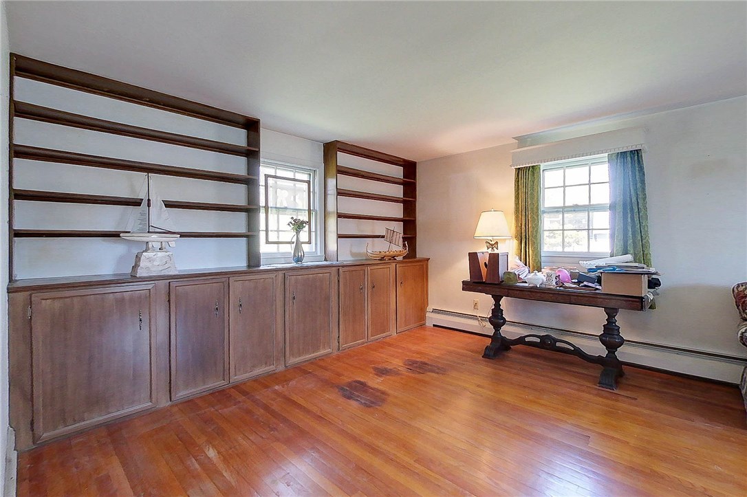 17 McCormick Road Newport, RI 02840 - Photo 14 of 30