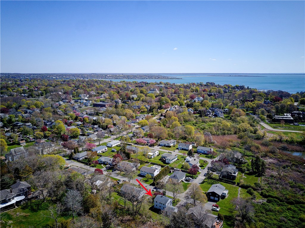 17 McCormick Road Newport, RI 02840 - Photo 5 of 30 Facing East the Cliff Walk and First Beach