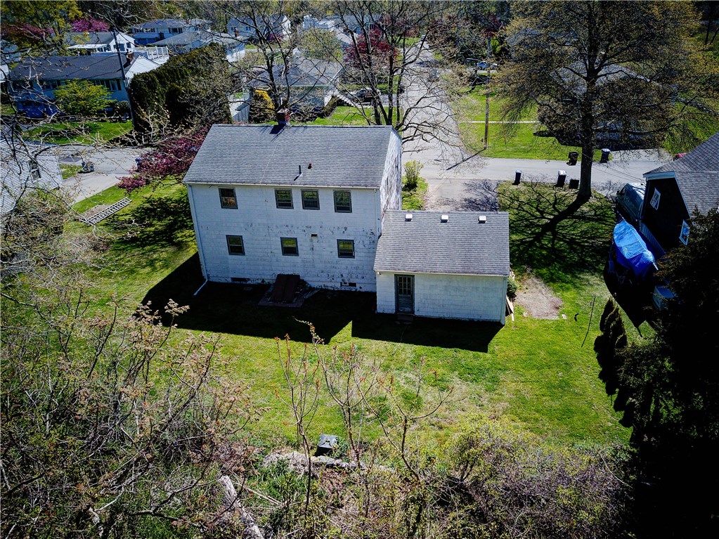 17 McCormick Road Newport, RI 02840 - Photo 10 of 30