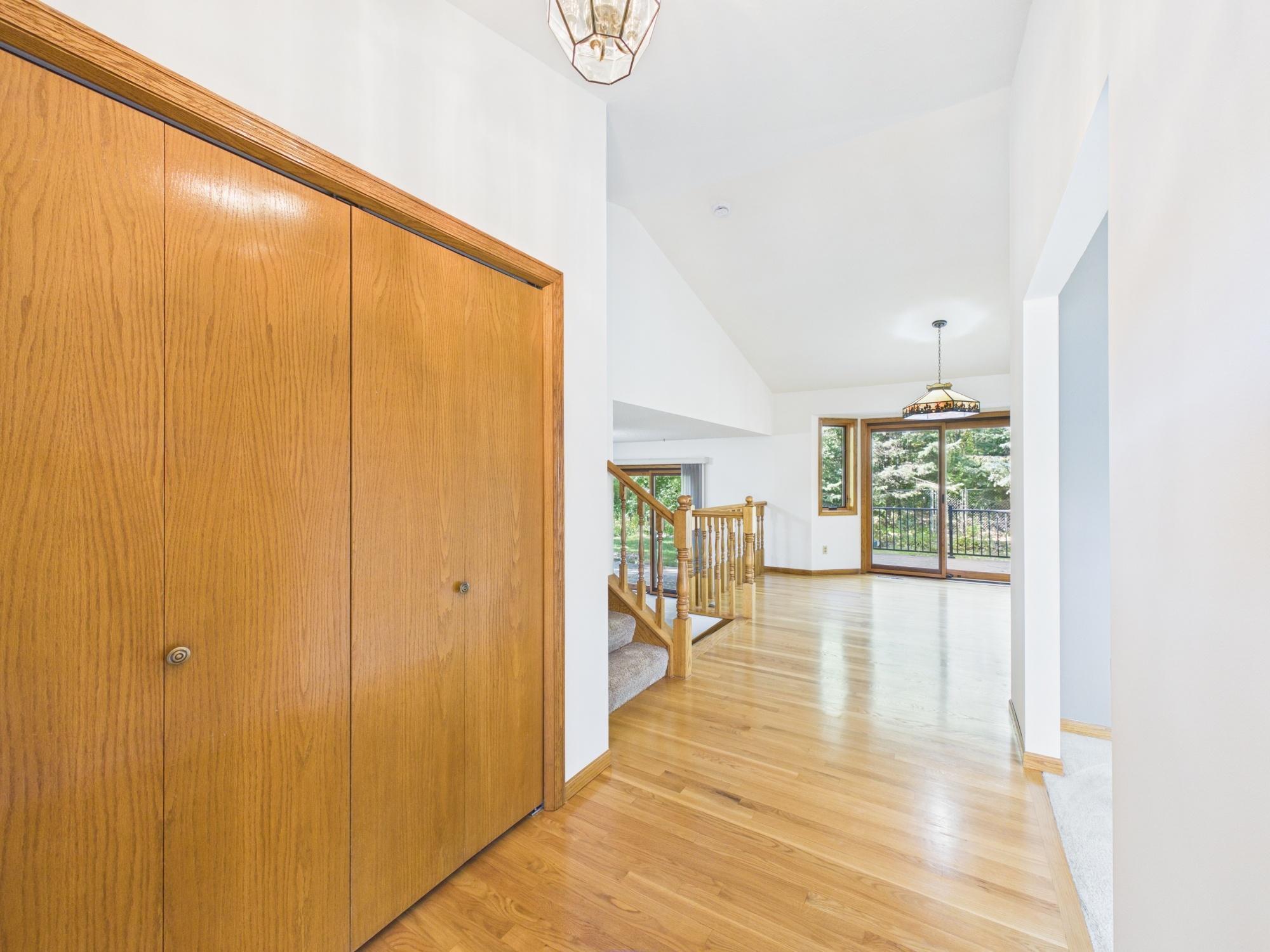 1952 Park Ridge Court Chaska, MN 55318 - Photo 14 of 40 Gallery Image 14