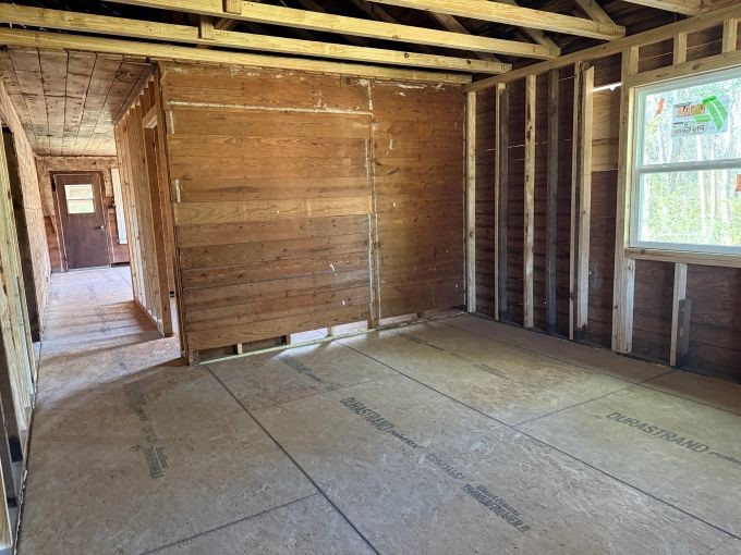 870 West Davis Loop Vidor, TX 77662 - Photo 3 of 14 a view of outdoor space with wooden walls