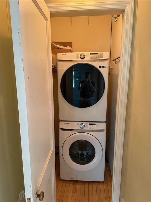 846 Briarcliff Road Northeast Atlanta, GA 30306 - Photo 9 of 22 a utility room with dryer and washer