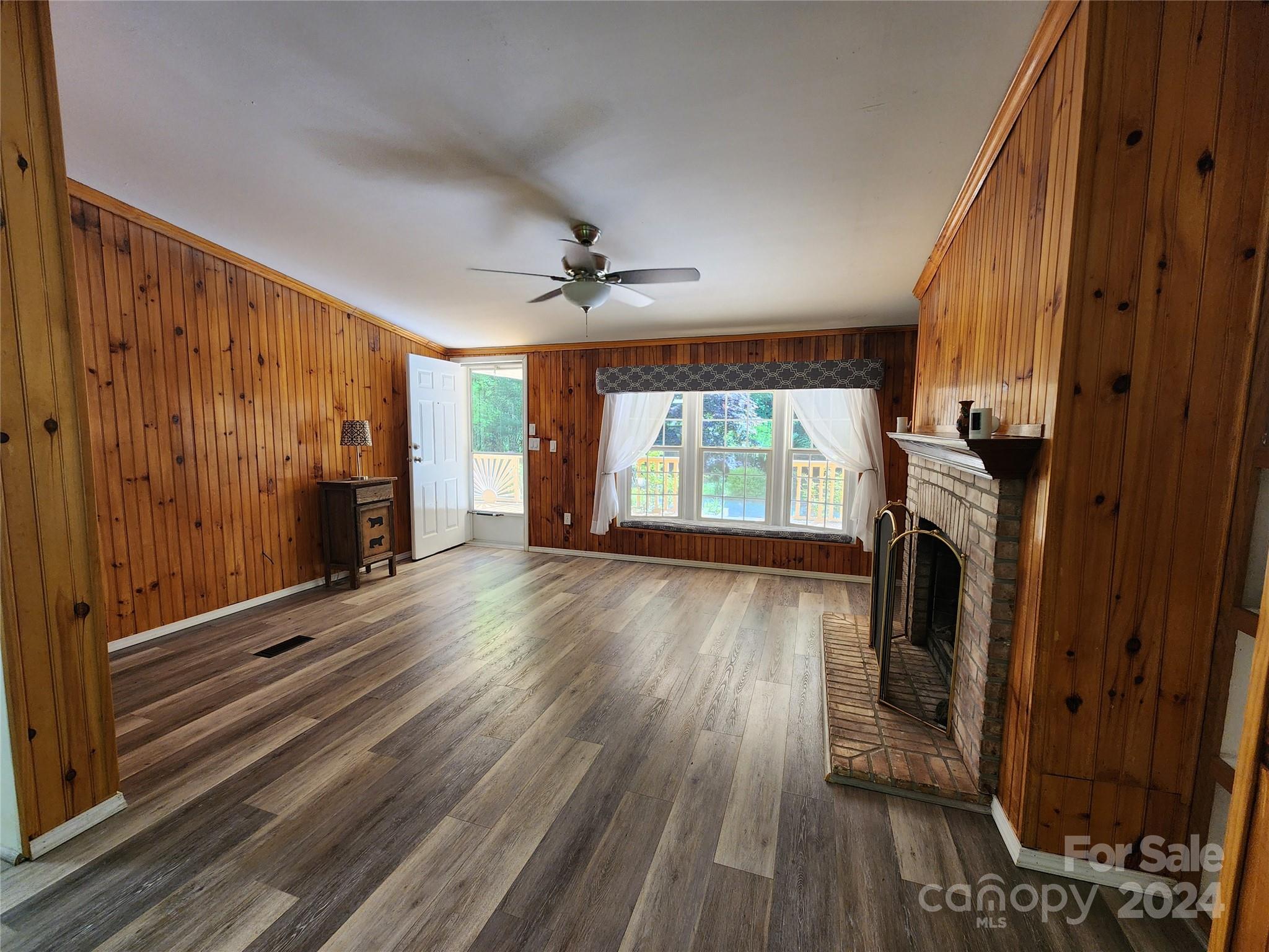 111 Chestnut Cove Road Whittier, NC 28789 - Photo 12 of 48 Gallery Image 12