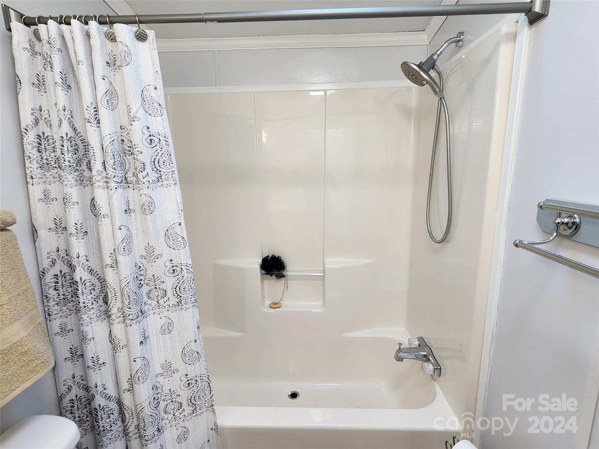 111 Chestnut Cove Road Whittier, NC 28789 - Photo 19 of 48 Gallery Image 19