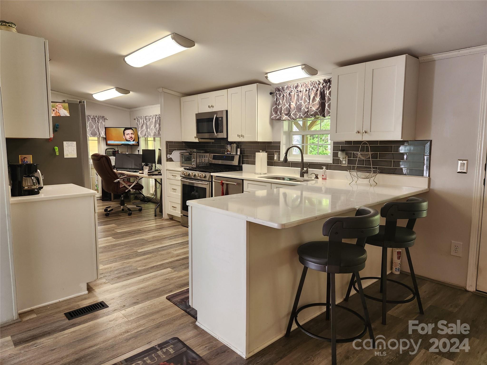 111 Chestnut Cove Road Whittier, NC 28789 - Photo 3 of 48 Gallery Image 3