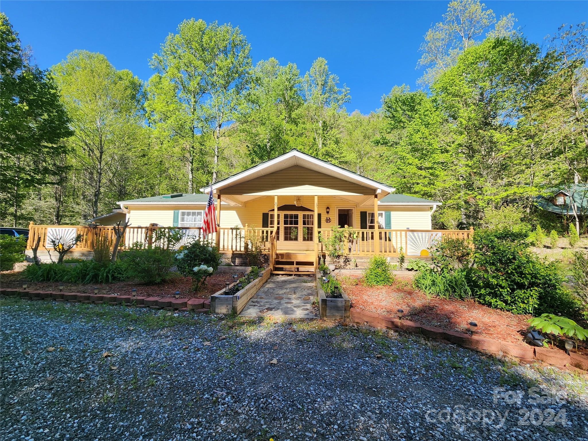 111 Chestnut Cove Road Whittier, NC 28789 - Photo 33 of 48 Gallery Image 33