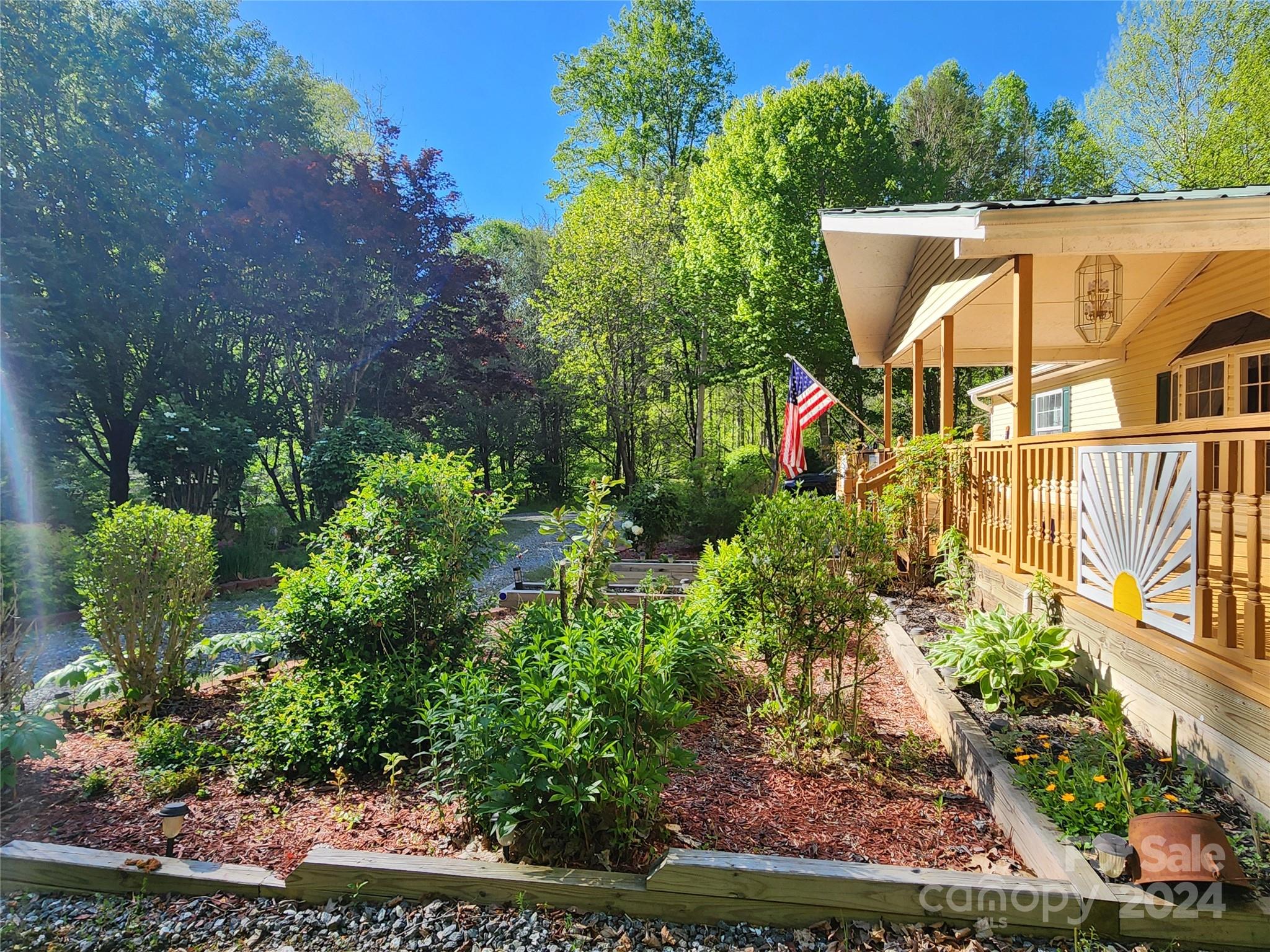 111 Chestnut Cove Road Whittier, NC 28789 - Photo 36 of 48 Gallery Image 36