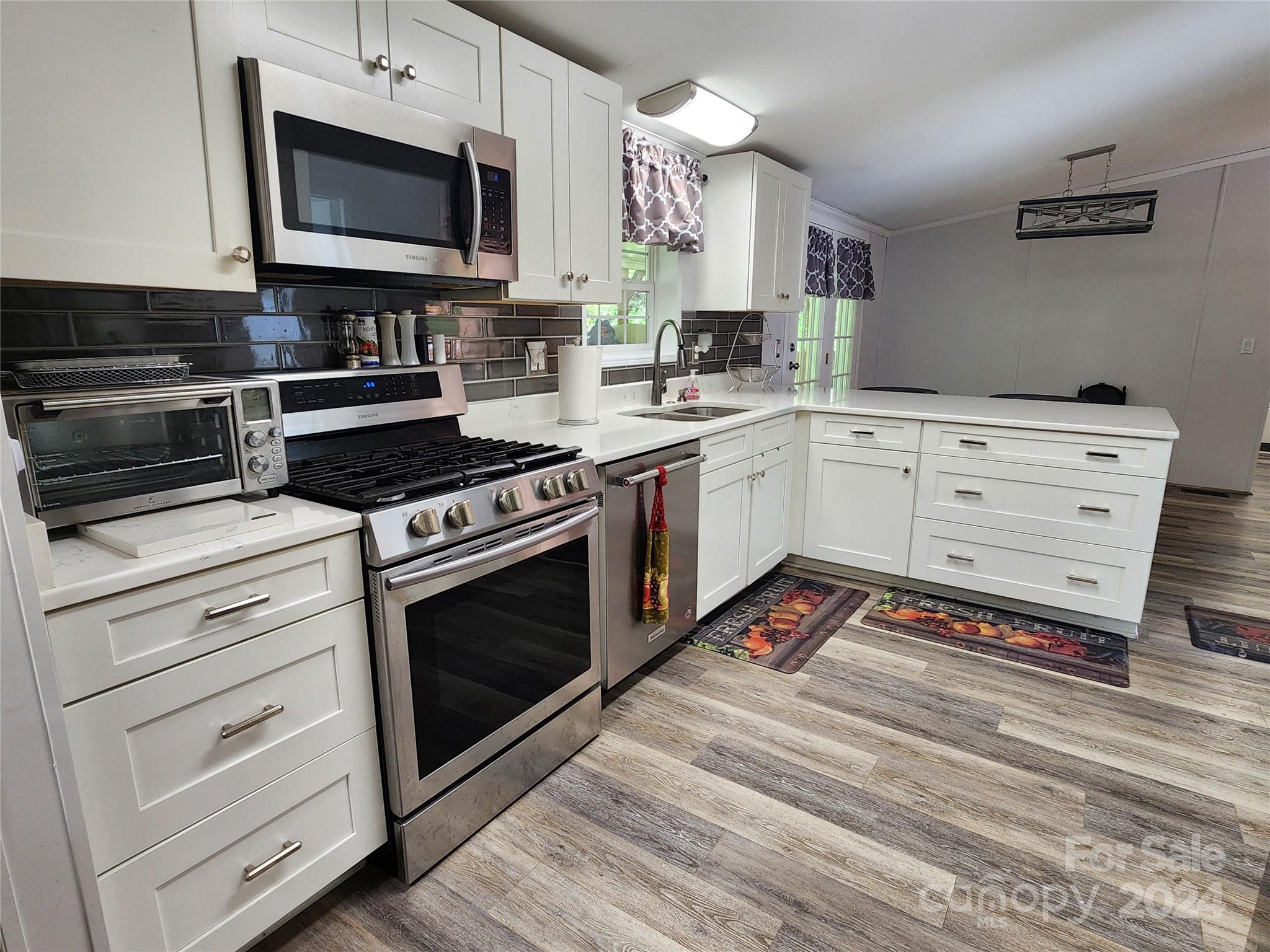 111 Chestnut Cove Road Whittier, NC 28789 - Photo 6 of 48 Gallery Image 6