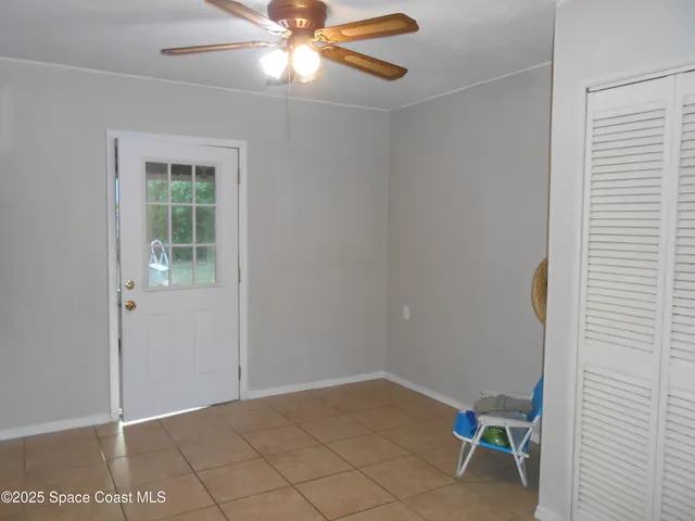 a view of a walk in closet