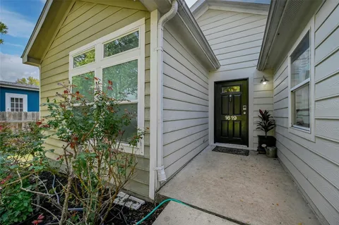 $2,750 | 1619 J J Seabrook Drive, Austin, TX 78721