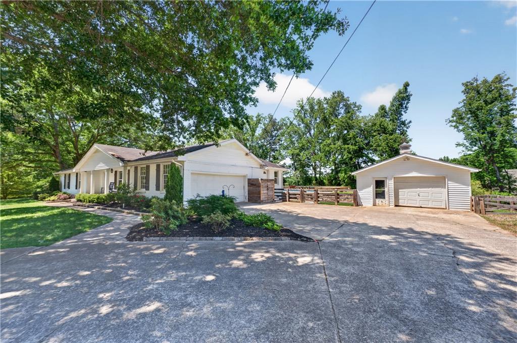 511 Bart Manous Road Canton, GA 30115 - Photo 11 of 56