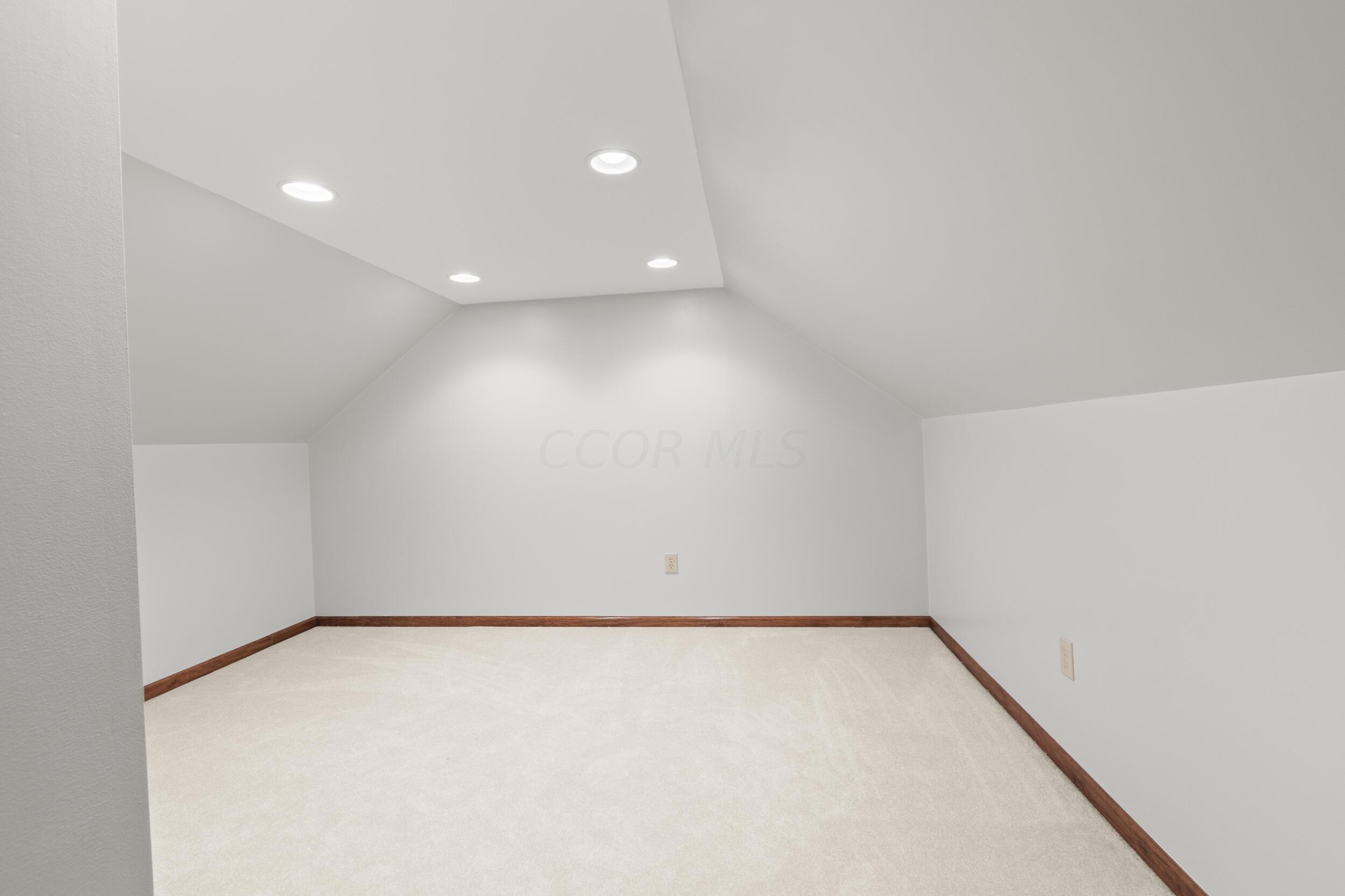 2501 Darling Road Blacklick, OH 43004 - Photo 27 of 59 30_bedroom 2 closet