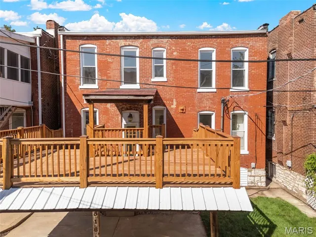 $689,900 | 5164 Waterman Boulevard, St. Louis, MO 63108