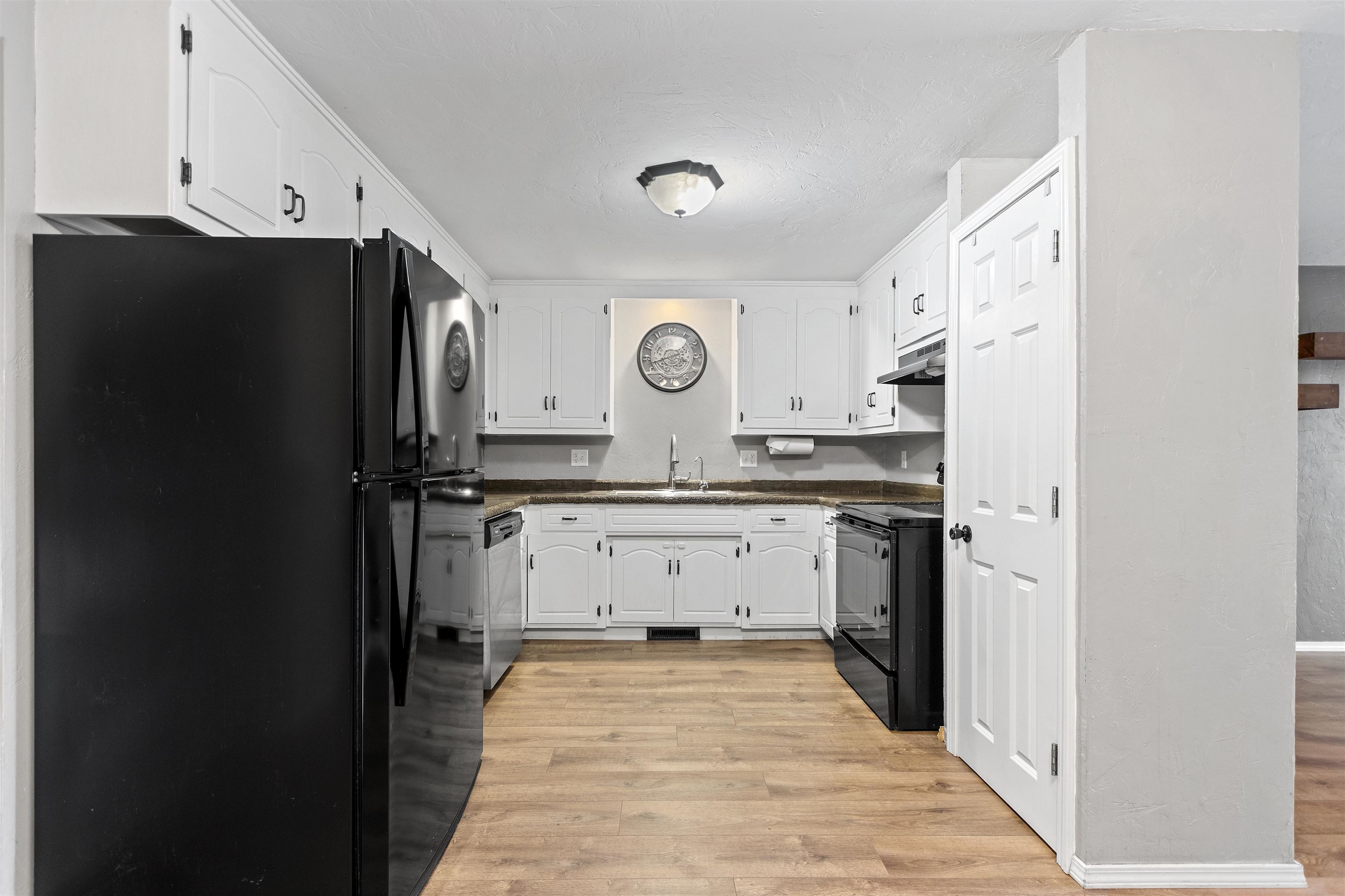 2766 Aquarius Road Green Bay, WI 54311 - Photo 14 of 54