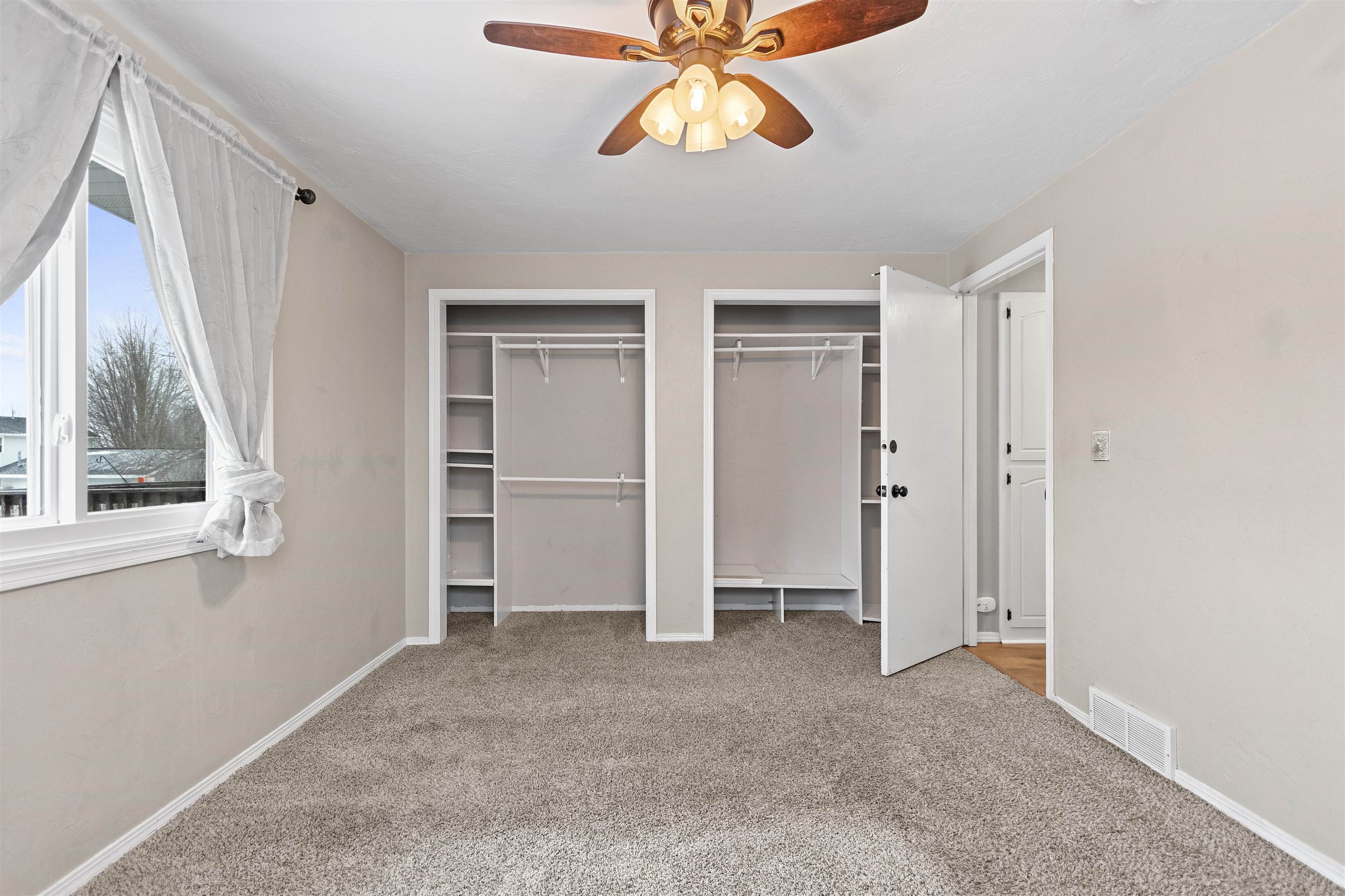 2766 Aquarius Road Green Bay, WI 54311 - Photo 23 of 54