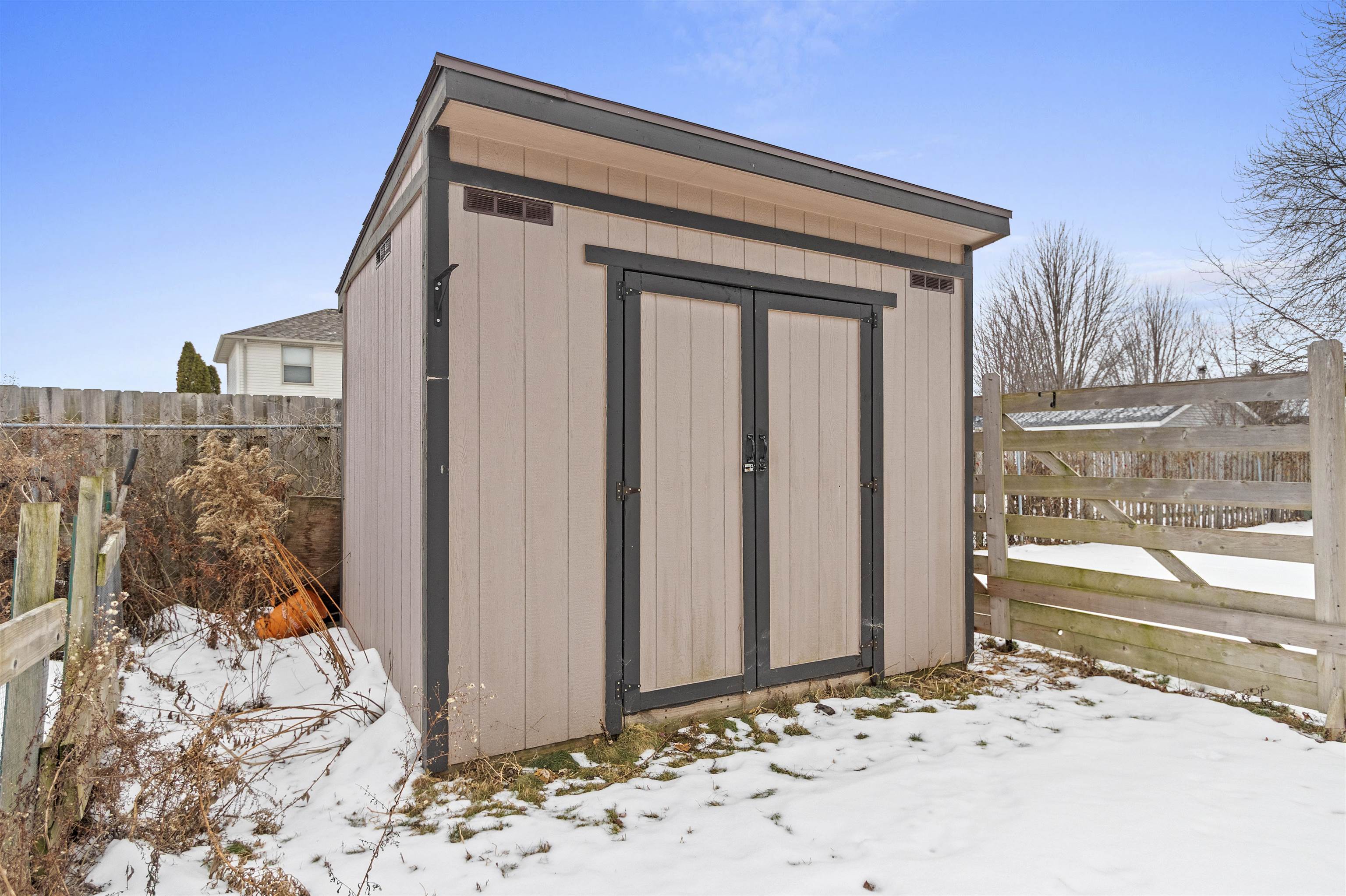 2766 Aquarius Road Green Bay, WI 54311 - Photo 32 of 54