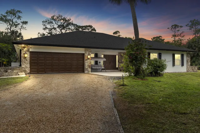 $1,100,000 | 8785 Thousand Pines Circle, West Palm Beach, FL 33411