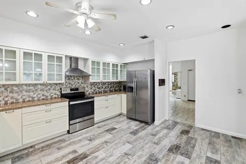 $1,100,000 | 8785 Thousand Pines Circle, West Palm Beach, FL 33411