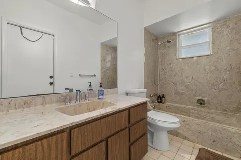 $1,100,000 | 8785 Thousand Pines Circle, West Palm Beach, FL 33411