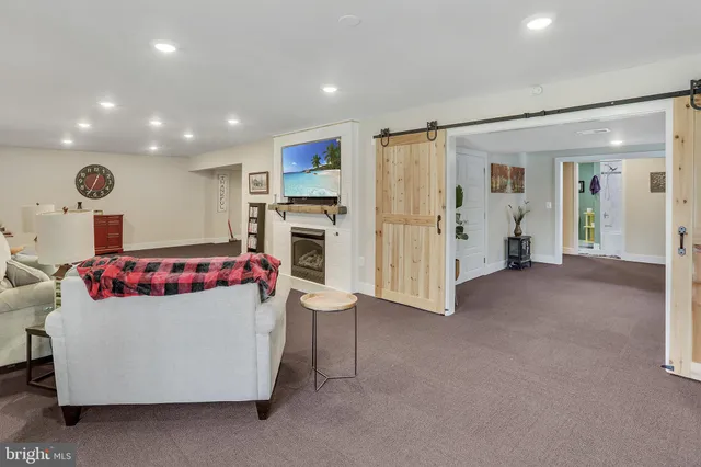 $455,000 | 3619 Twin Lk Boulevard, Locust Grove, VA 22508