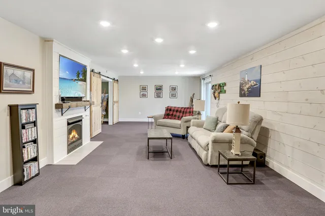 $455,000 | 3619 Twin Lk Boulevard, Locust Grove, VA 22508