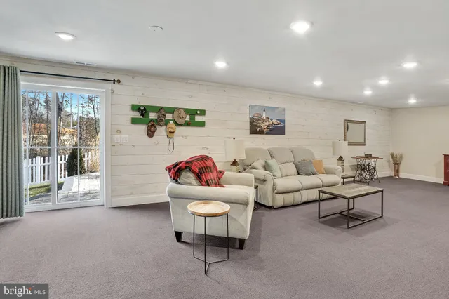 $455,000 | 3619 Twin Lk Boulevard, Locust Grove, VA 22508