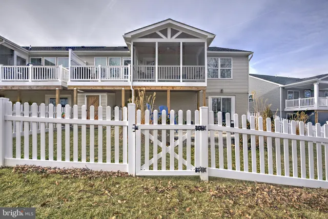 $455,000 | 3619 Twin Lk Boulevard, Locust Grove, VA 22508