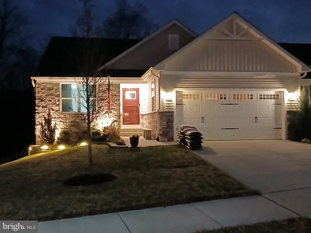 $455,000 | 3619 Twin Lk Boulevard, Locust Grove, VA 22508