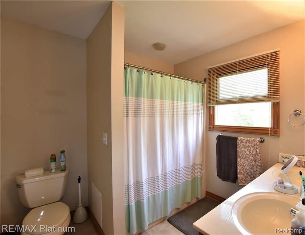 2665 Tim Avenue Brighton, MI 48114 - Photo 15 of 26