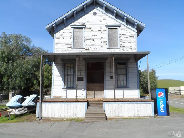 a view of a house with a outdoor space