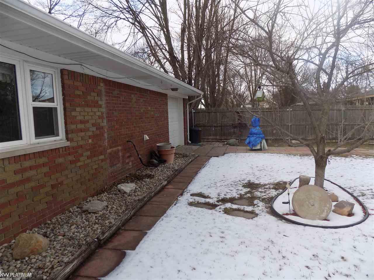51156 Fairchild Road Chesterfield, MI 48051 - Photo 20 of 32