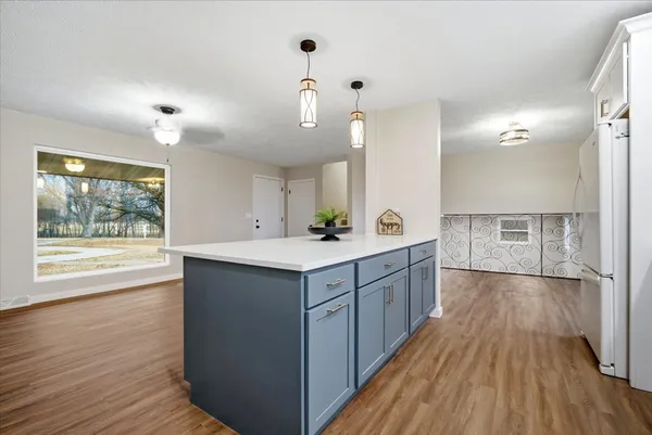 $335,000 | 15795 East 2550 North Road, Hudson, IL 61748