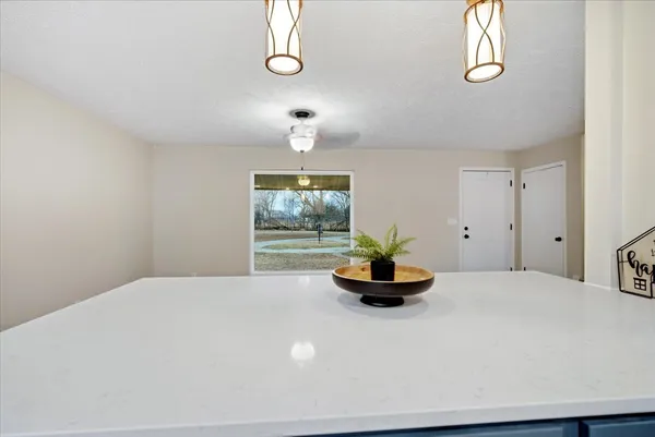 $335,000 | 15795 East 2550 North Road, Hudson, IL 61748