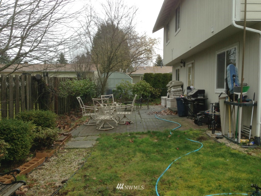 4012 Northeast 18th Street Renton, WA 98056 - Photo 12 of 14