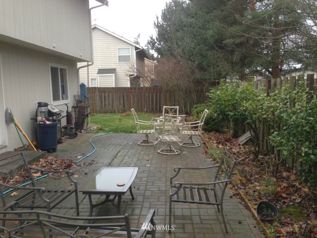 4012 Northeast 18th Street Renton, WA 98056 - Photo 13 of 14