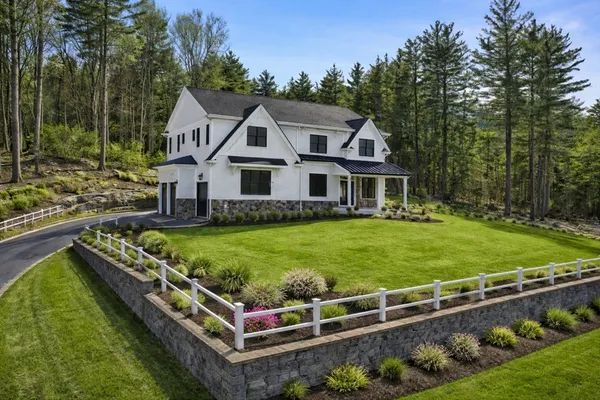 $2,195,000 | 35 Lincoln Street, Hopkinton, MA 01748