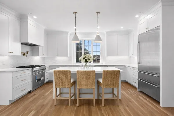 $2,195,000 | 35 Lincoln Street, Hopkinton, MA 01748