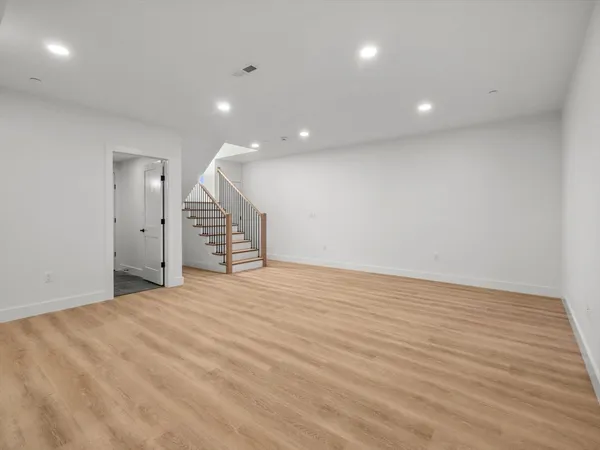 $2,195,000 | 35 Lincoln Street, Hopkinton, MA 01748