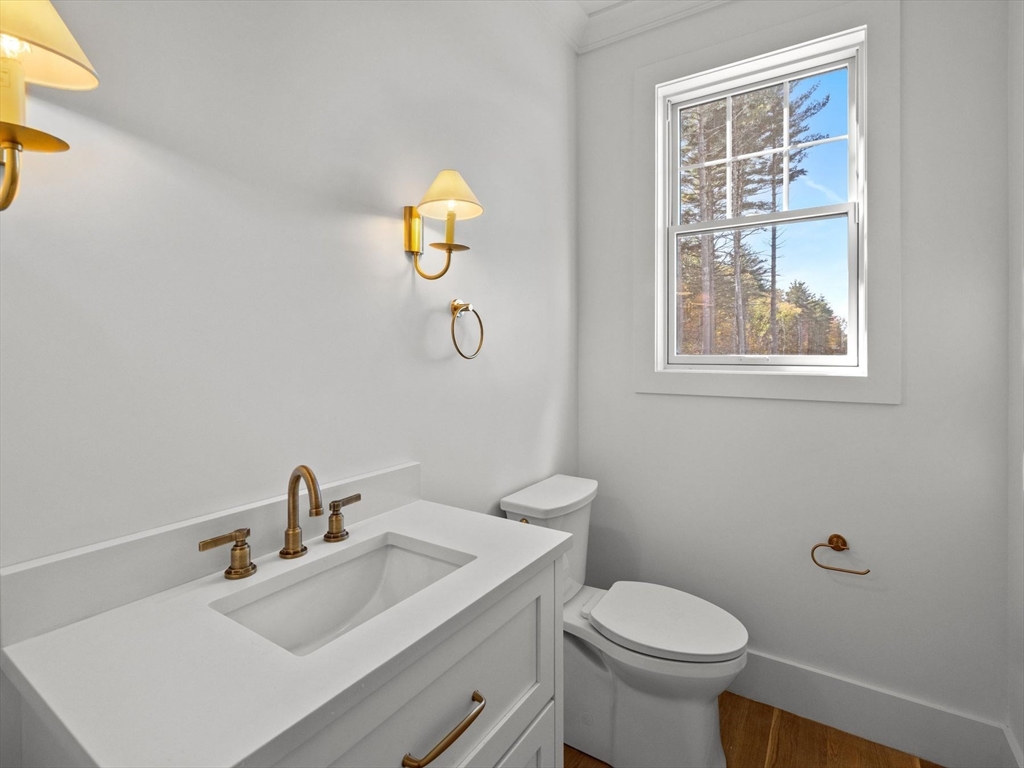 35 Lincoln Street Hopkinton, MA 01748 - Photo 9 of 42